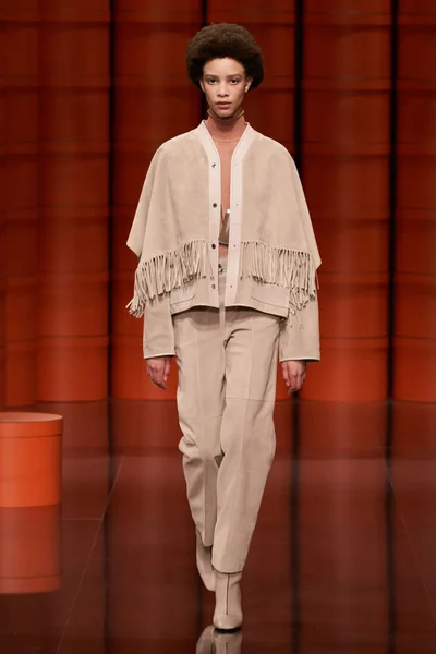 Look 39